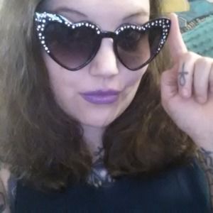 Meet your Posher, April